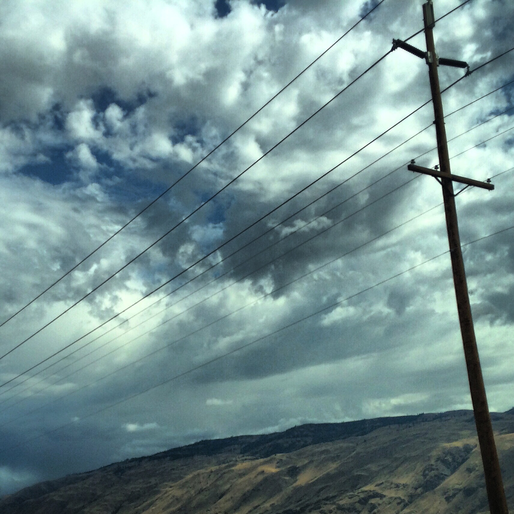Powerlines_ChelanHills