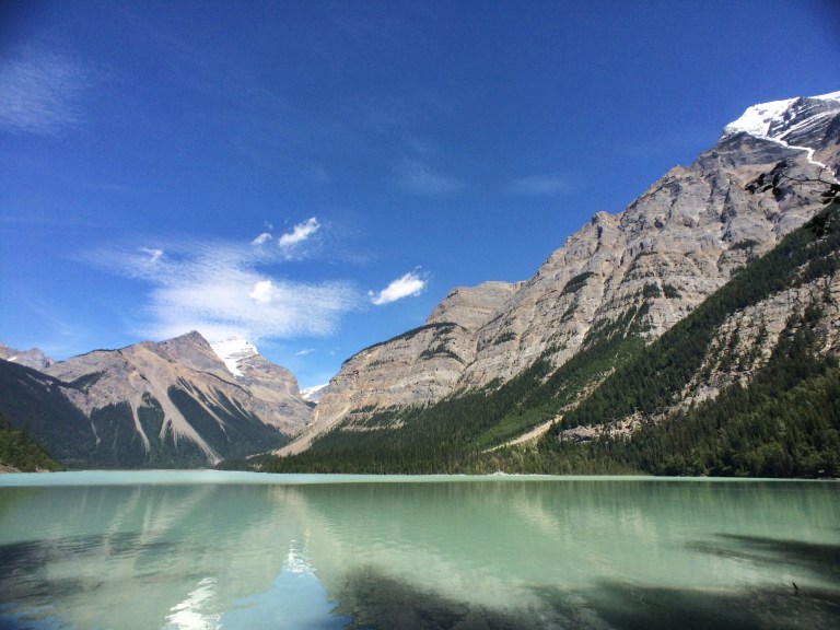Mount_Robson_Lake